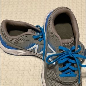 Like new, New balance sneakers youth size 6